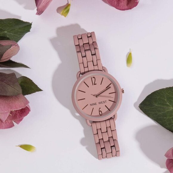 Chic 36mm Women's Rubberized Bracelet Watch with Japanese Quartz Movement - Picture 2 of 4